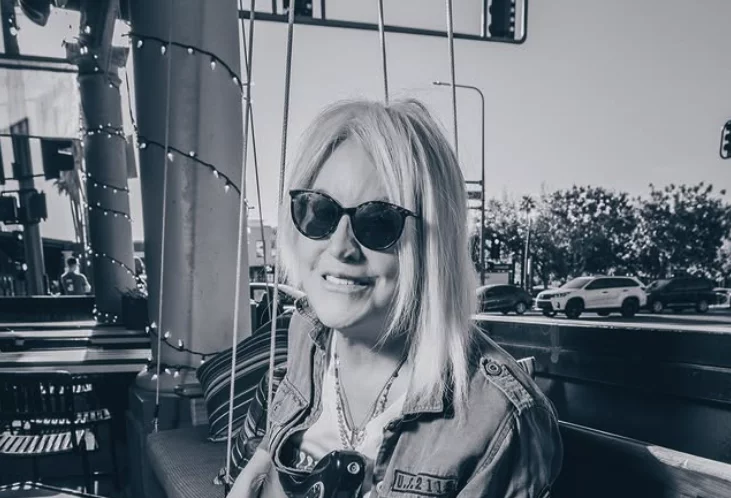 Sarah James: Where Authenticity Meets Artistry